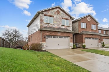 2201 Maple Hill - Downers Grove, IL