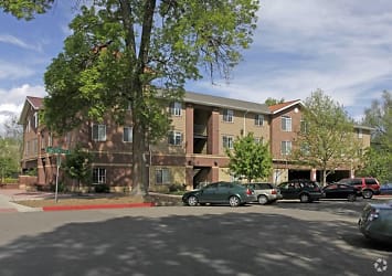 502 W Laurel St - Fort Collins, CO