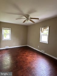 183 Orchard Ave - Dover, DE