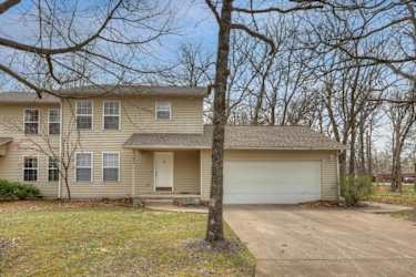 103 E Briarbrook Ln - Carl Junction, MO