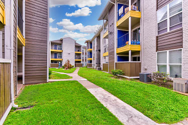 Victoria Park Apartments - Houston, TX