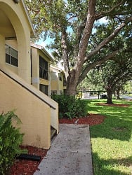 12561 Equestrian Cir, #804 - Fort Myers, FL