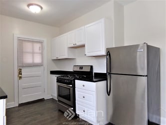 3819 N Greenview Ave unit X3W - Chicago, IL
