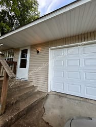 1304 Meadowbrook Dr unit 1304 - Mountain Home, AR