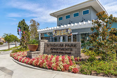 Stadium Park Apartments - Inglewood, CA