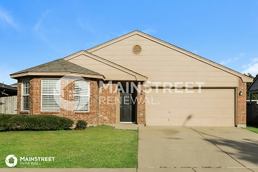 8117 Sweetwater Ln - Fort Worth, TX