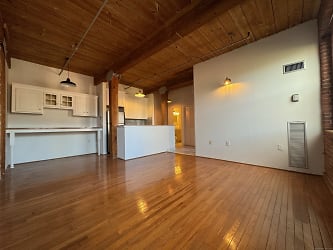 222 Williams St E #303 - undefined, undefined