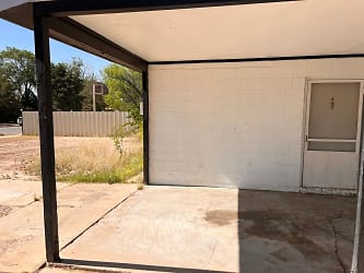 415 S Pine Ave - Roswell, NM