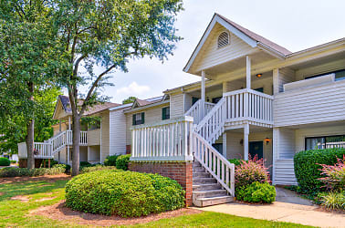 Stoneledge Plantation Apartments - Greenville, SC