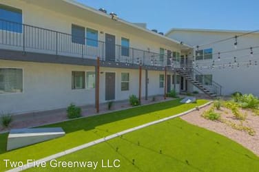 Two ! Five Greenway Apartments - Phoenix, AZ