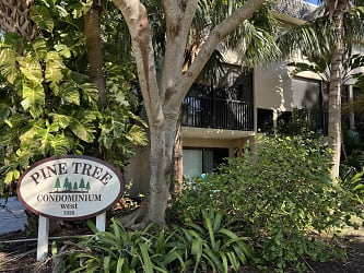 1030 Pine Tree Dr #5 - Indian Harbour Beach, FL