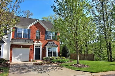 843 Daly Cir - Fort Mill, SC