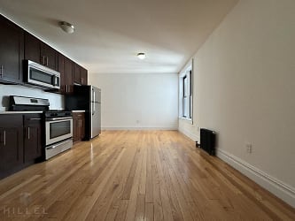 21-80 38th St unit C1 - Queens, NY