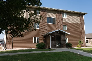 Maybrook Apartments - Fargo, ND
