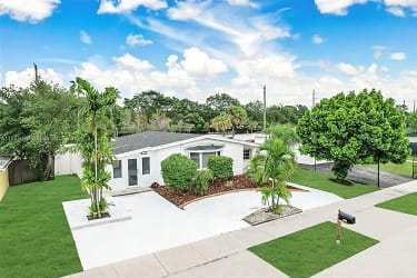 2911 NW 5th Ct - Fort Lauderdale, FL