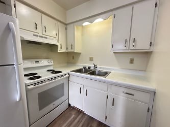 326 W Kenwood Dr unit 02 - Bloomington, IN