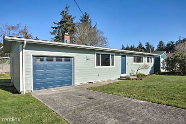 3425 Pine St - North Bend, OR