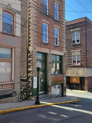 160 Chancery Row Apartments - Morgantown, WV