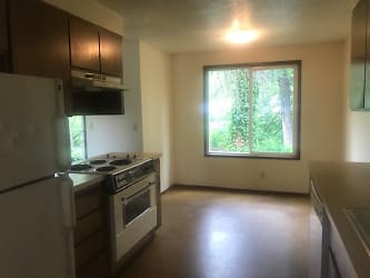 1721 OR-99 unit 1-43 41 - Cottage Grove, OR