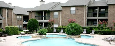 3541 W Northgate Dr - Irving, TX