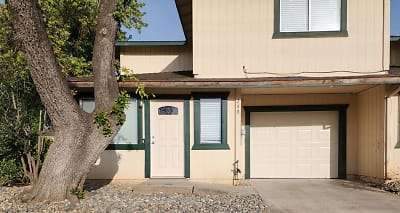 290 Tim Bell Rd - Waterford, CA