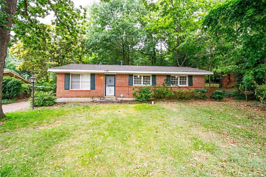 1138 Perry Hill Rd - Montgomery, AL