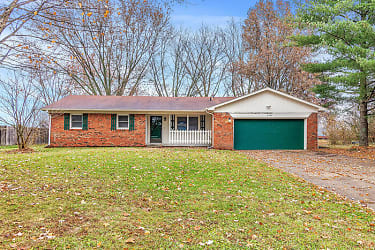 2929 Hornaday Dr - Greenwood, IN