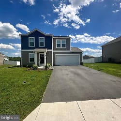 110 Tundra Ct - Bunker Hill, WV