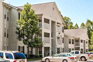 Hallmark At Oak Ridge Apartments - Oak Ridge, TN