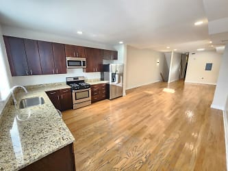 2228 Linden Avenue Apartments - Baltimore, MD