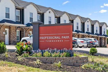 971 Professional Park Dr - Clarksville, TN