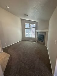 423 SW Garfield Ave unit 200 - Bend, OR