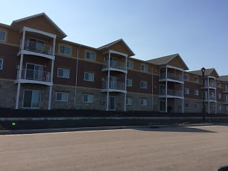 Whispering Pines Apartments - Fargo, ND
