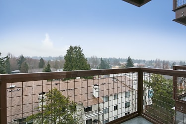 Oakview Apartments - Seattle, WA