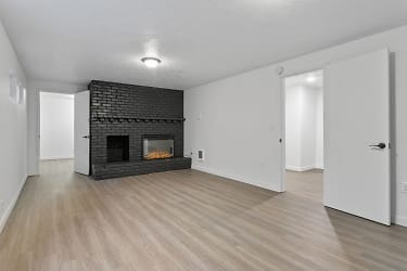 Tabor Villa Apartments - Portland, OR