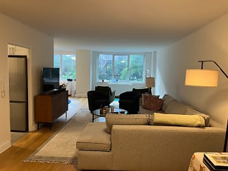 424 West End Ave unit 3C - New York, NY