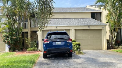 4761 NW 2nd Ave #308 - Boca Raton, FL