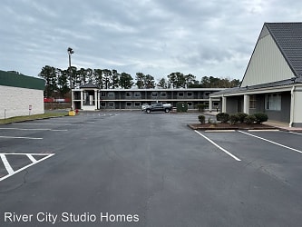 River City Studio Homes Apartments - Wilmington, NC