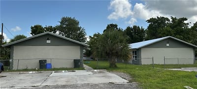 3215 Jeffcott St - Fort Myers, FL