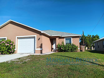 1707 SW 1st Ave - Cape Coral, FL