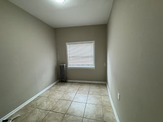 1506 N Kedvale Ave #1 - Chicago, IL