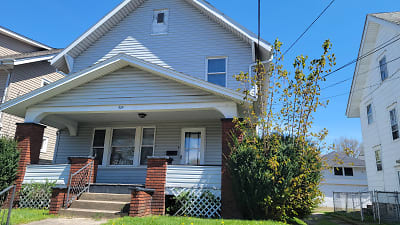 324 Bedford Ave NW - Canton, OH