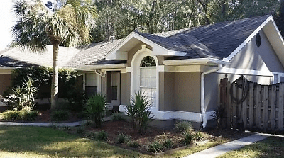 3663 NW 67th Ave - Gainesville, FL