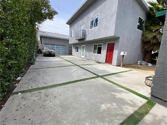 2821 8th Ave - Los Angeles, CA