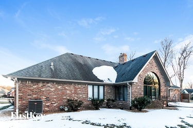 6446 Forrest Commons Boulevard - Indianapolis, IN