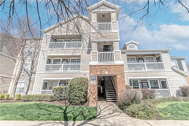 4230 NW Meadow Creek Cir Apartments - Fayetteville, AR