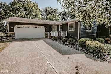 905 22nd Ave SW - Austin, MN
