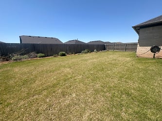 3138 Wister Rd - Norman, OK