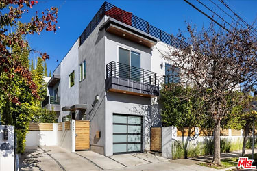 8149 Waring Ave - Los Angeles, CA