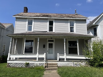 405 Foster Ave - Cambridge, OH